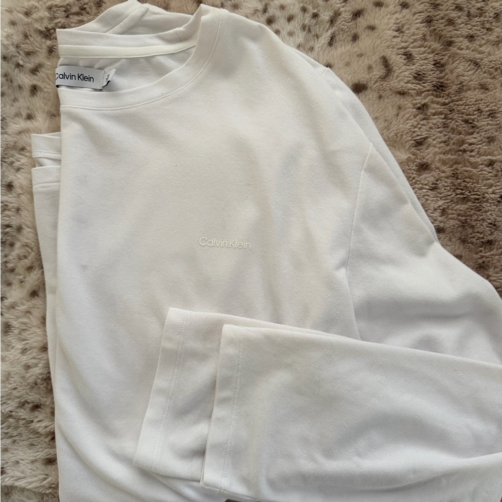 Calvin Klein long slee White Tee